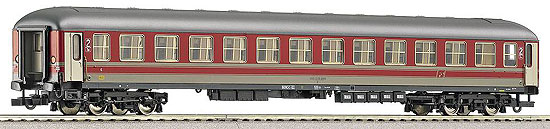 Passenger car 2nd class<br /><a href='images/pictures/Roco/45825.jpg' target='_blank'>Full size image</a>
